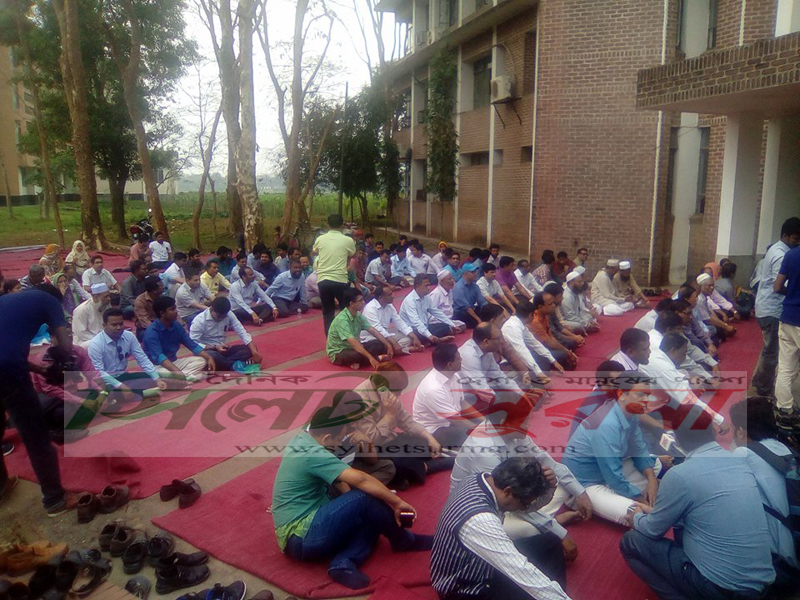 প্রতিবাদে মুখর শাবির শিক্ষার্থীরা, শিক্ষকদের কর্মবিরতি পালিত