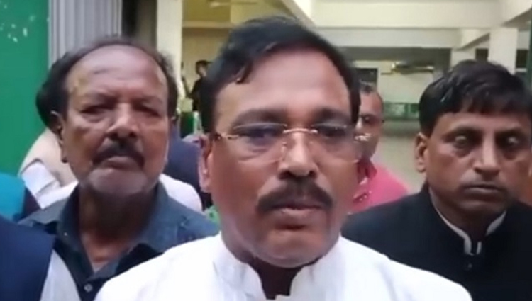 স্বতন্ত্র প্রার্থী হয়ে নির্বাচনের ঘোষণা রতনের
