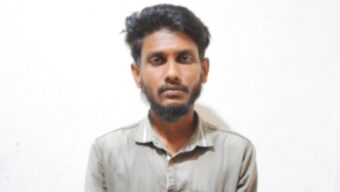 গোলাপগঞ্জে নিষিদ্ধ ছাত্রলীগ নেতাকে ‘গণপিটুনি’ দিয়ে পুলিশে সোপর্দ