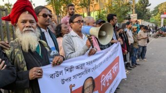 বাউল আবুল সরকারের নিঃশর্ত মুক্তির দাবিতে সিলেটে ‘বিক্ষুব্ধ বন্ধন’