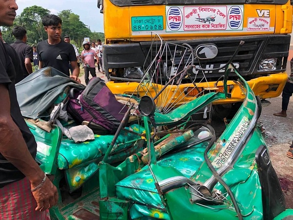 এবার ওসমানীনগরে ট্রাক-সিএনজির সংঘর্ষ, একাধিক নিহতের খবর